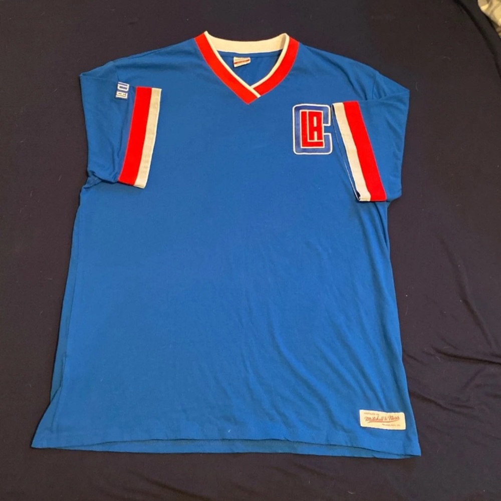 LA clippers shirt